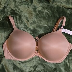 Victoria's Secret Blush Nude Body By VICTORIA pushup Bra